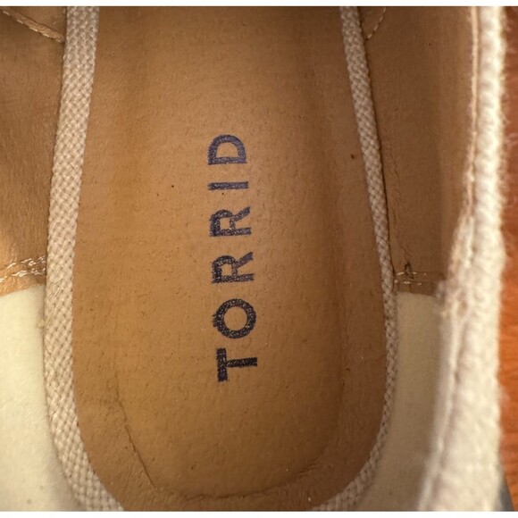 NWT Torrid Laceup Oxford Shoes Women's Beige Natural Sz 9.5W  Travel Office Work - Picture 11 of 11